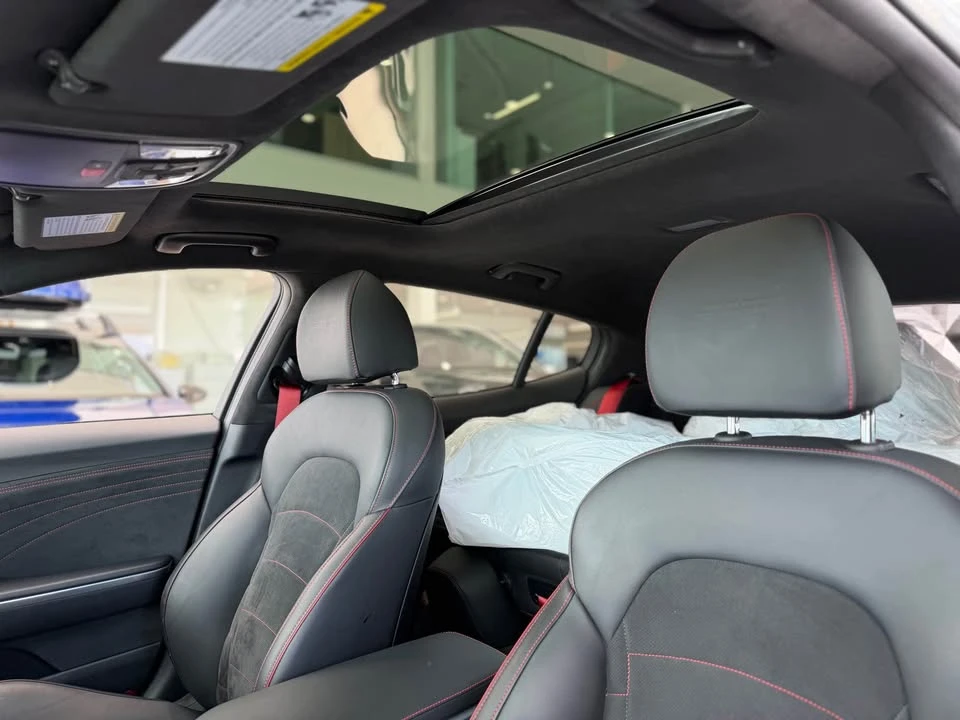 2023 Kia Stinger GT - Image 19 of 19