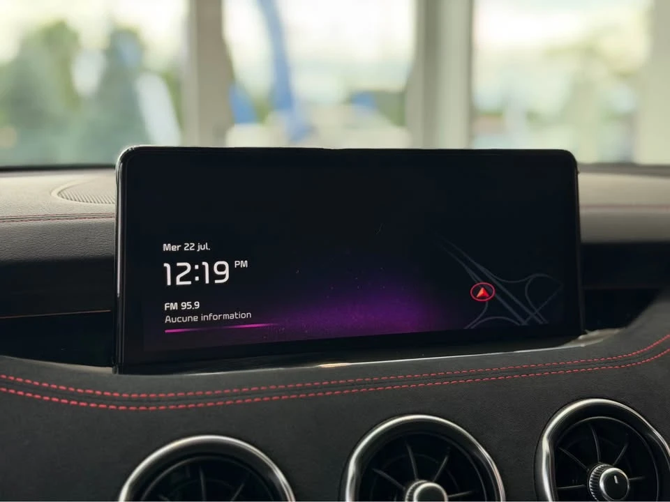 2023 Kia Stinger GT - Image 17 of 19
