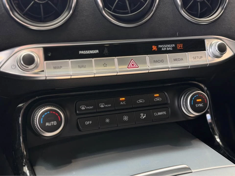 2023 Kia Stinger GT - Image 16 of 19