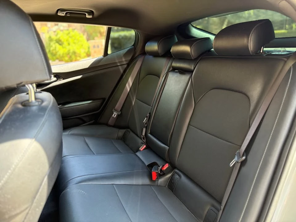 2023 Kia Stinger GT - Image 8 of 16