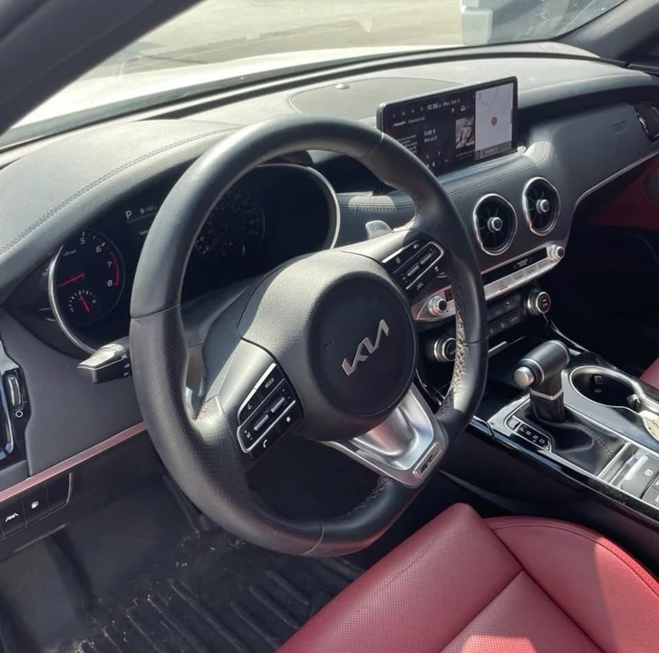 2023 Kia Stinger GT - Image 4 of 15