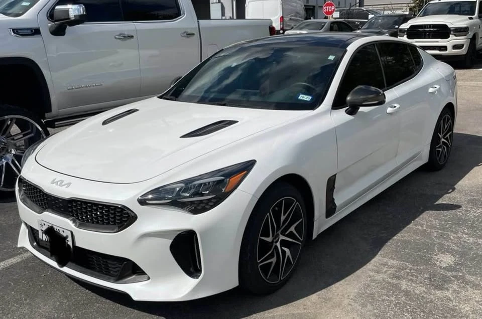 2023 Kia Stinger GT - Image 6 of 15