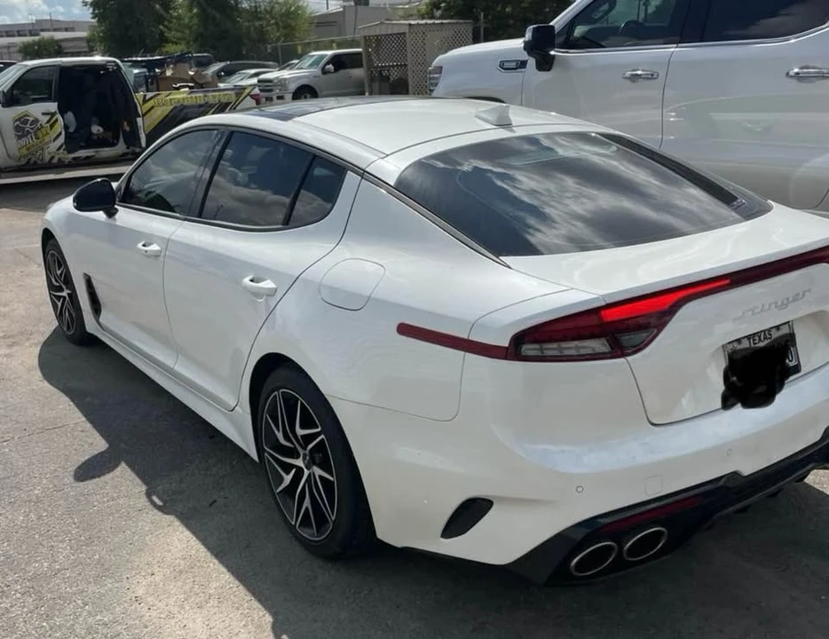 2023 Kia Stinger GT - Image 5 of 15
