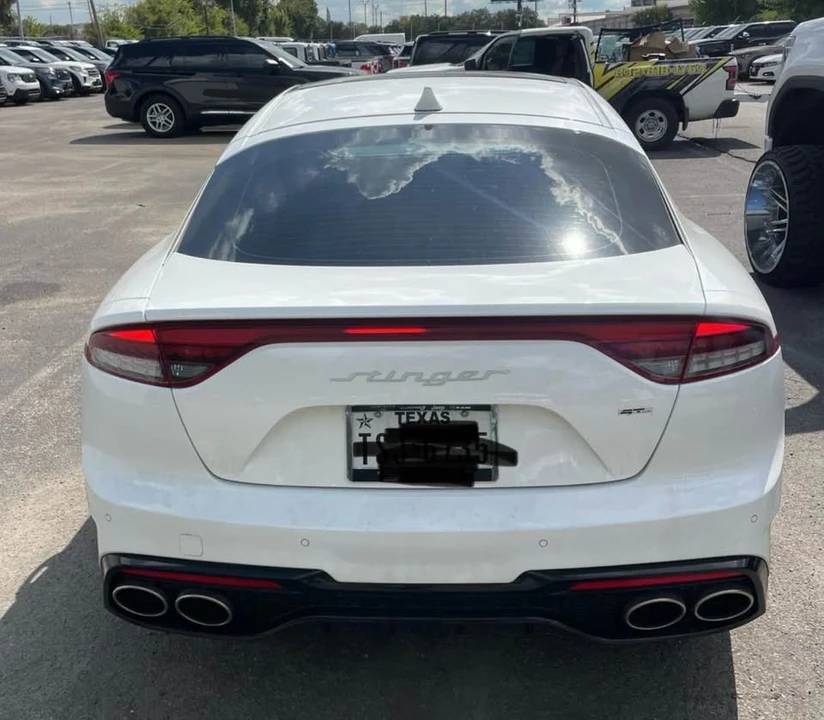 2023 Kia Stinger GT - Image 8 of 15
