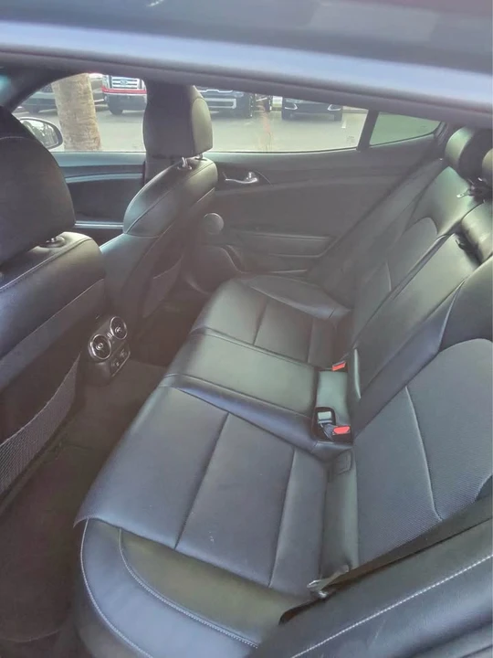 2023 Kia Stinger - Image 4 of 5