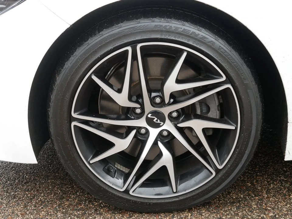 2023 Kia Stinger - Image 9 of 19