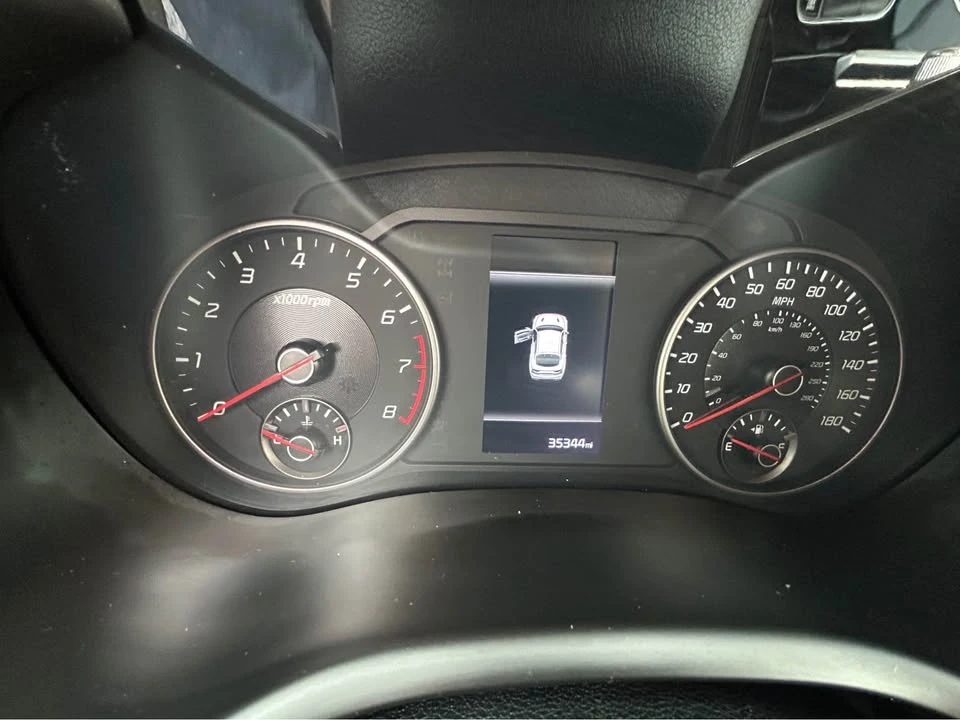 2023 Kia Stinger - Image 12 of 16