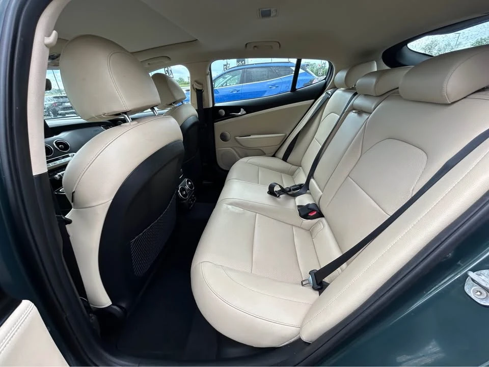 2023 Kia Stinger - Image 11 of 16
