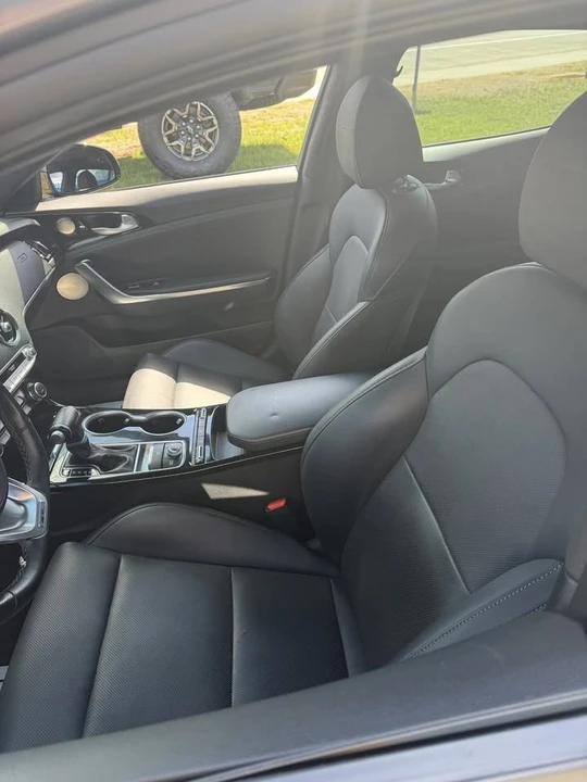 2023 Kia Stinger - Image 6 of 11
