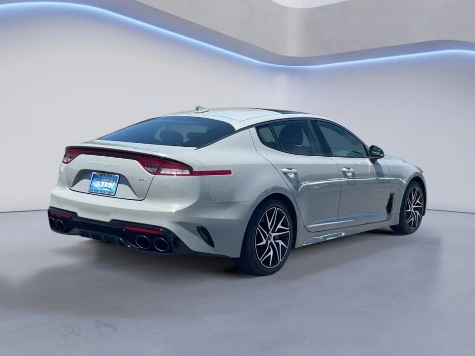 2023 Kia Stinger - Image 4 of 20
