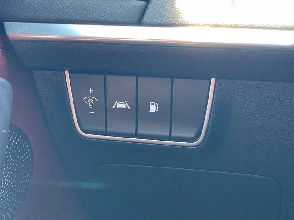 2023 Kia Stinger - Image 13 of 20