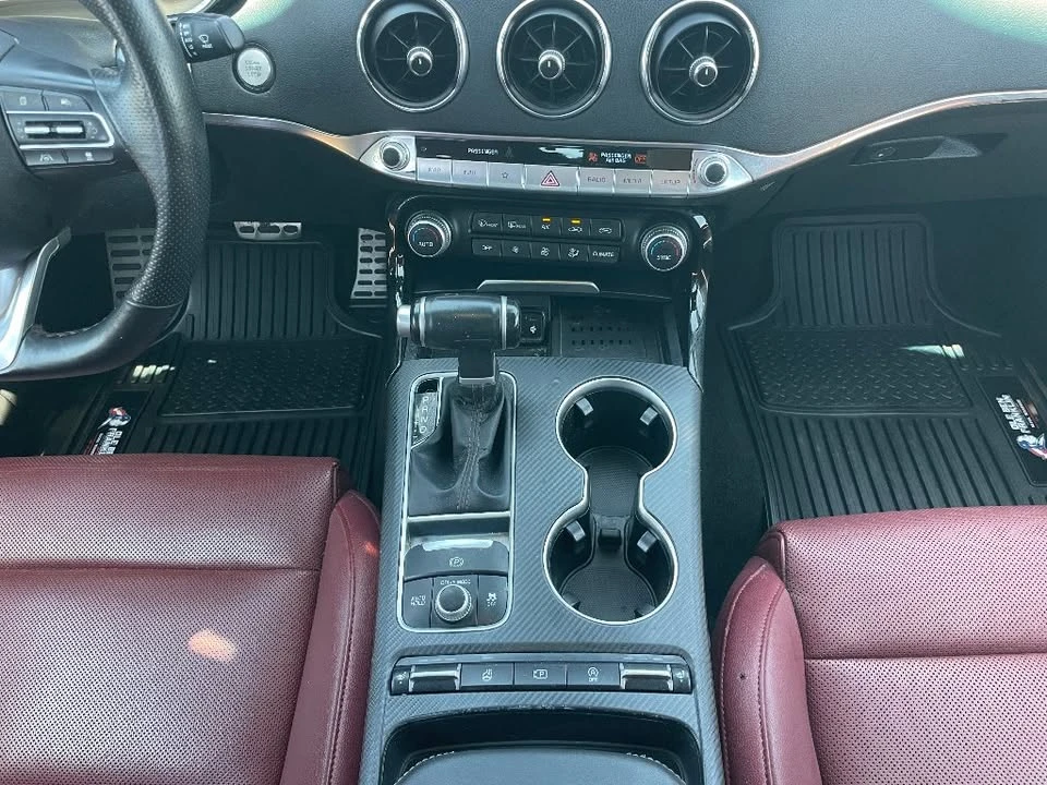 2023 Kia Stinger - Image 12 of 20