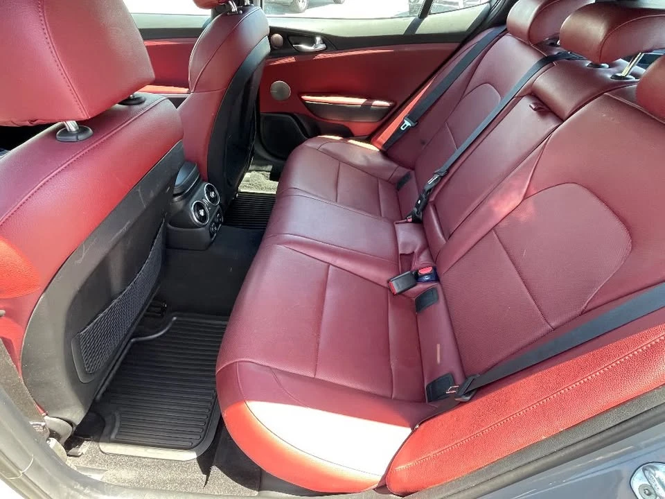 2023 Kia Stinger - Image 19 of 20