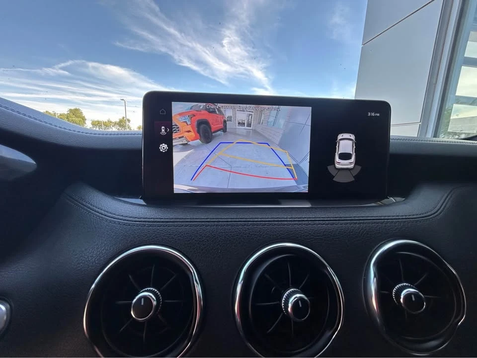 2023 Kia Stinger - Image 11 of 13