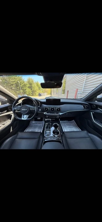 2023 Kia Stinger - Image 9 of 9