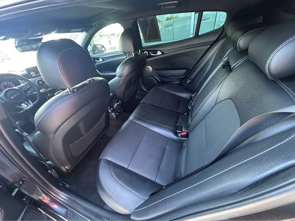 2023 Kia Stinger - Image 9 of 13
