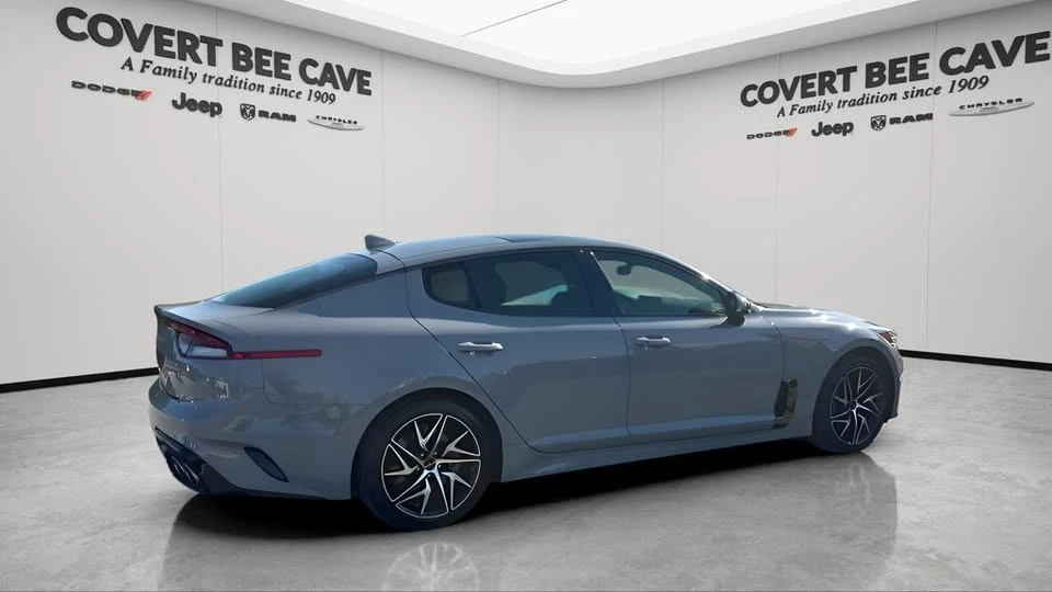 2023 Kia Stinger GT - Image 10 of 20