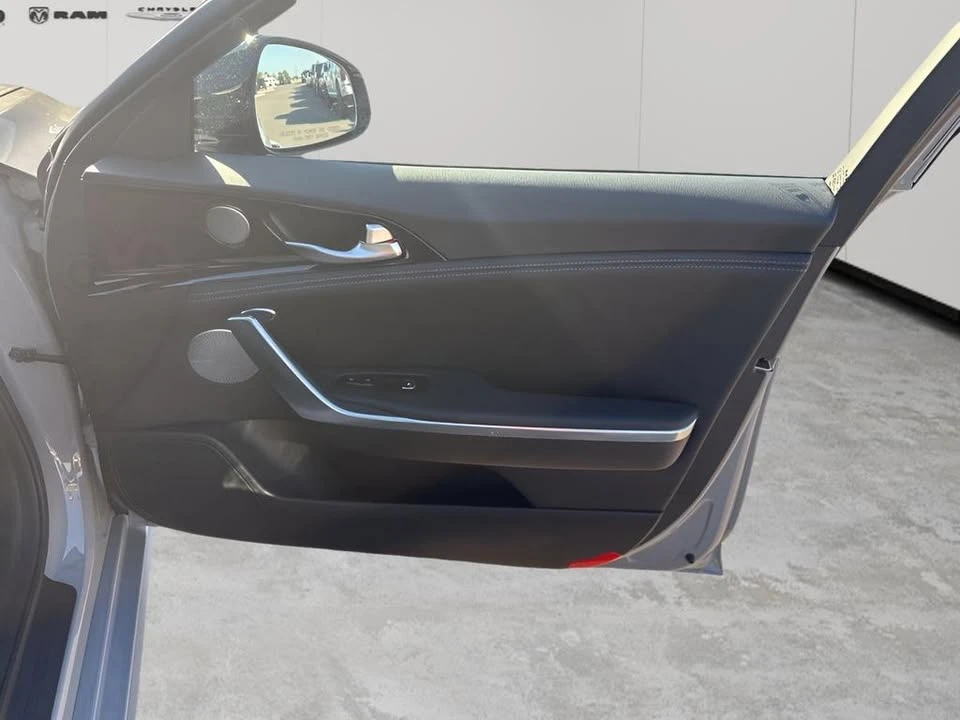 2023 Kia Stinger GT - Image 13 of 20