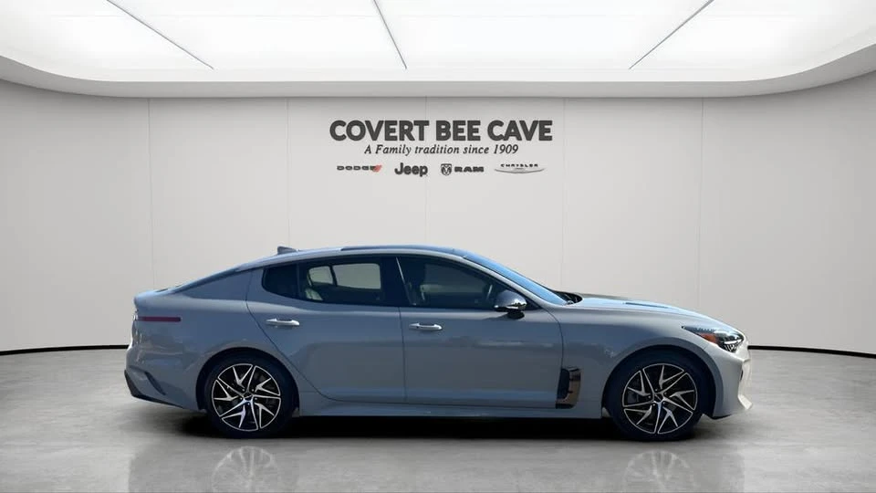 2023 Kia Stinger GT - Image 11 of 20