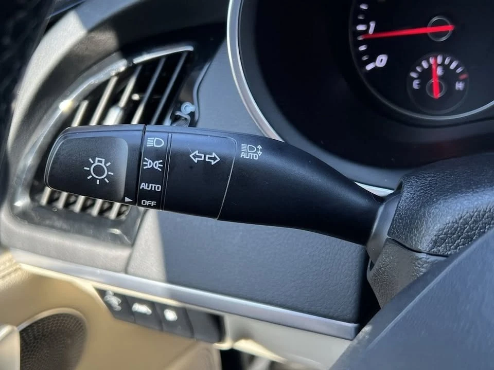 2023 Kia Stinger GT - Image 13 of 20