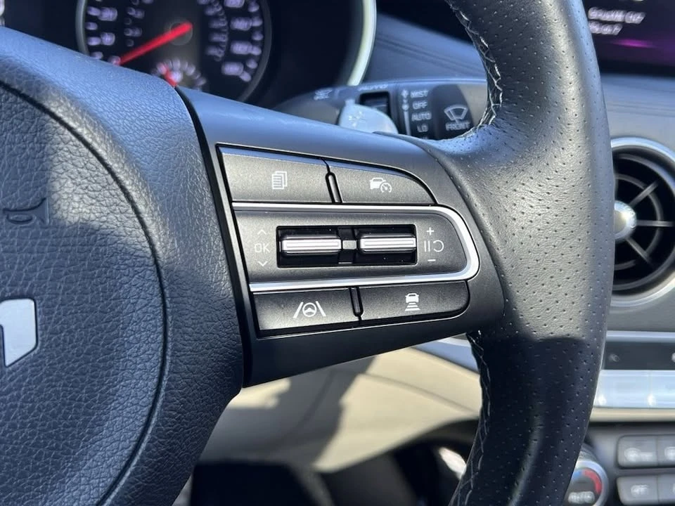 2023 Kia Stinger GT - Image 15 of 20