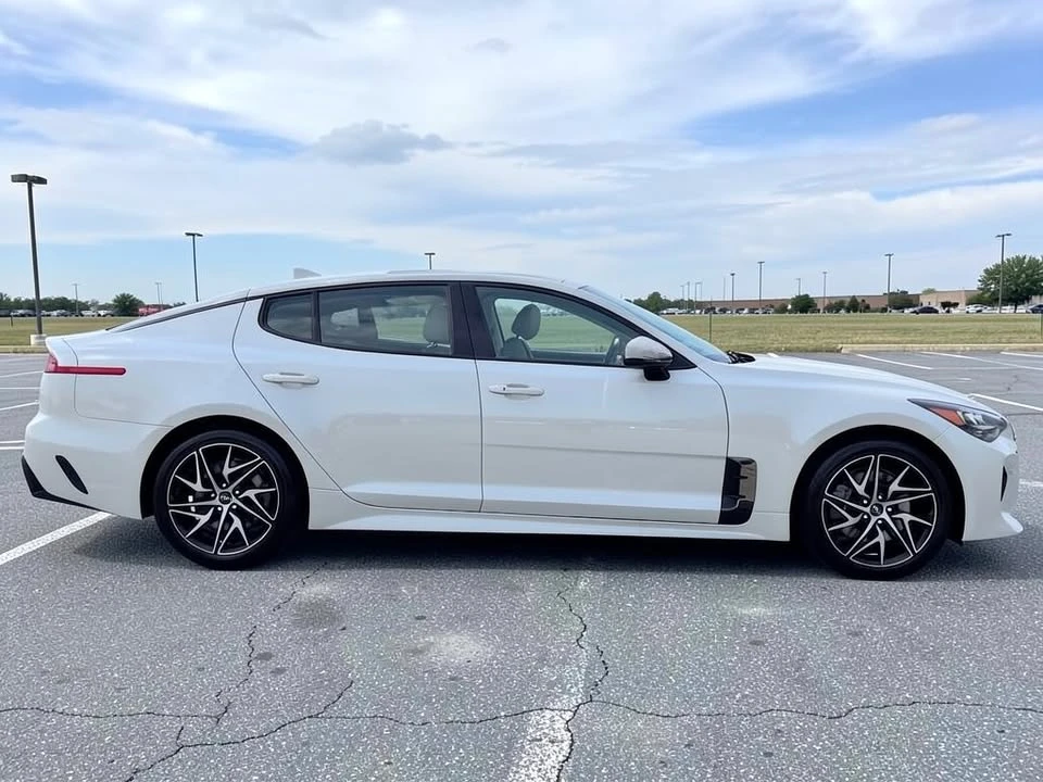 2023 Kia Stinger GT - Image 6 of 20
