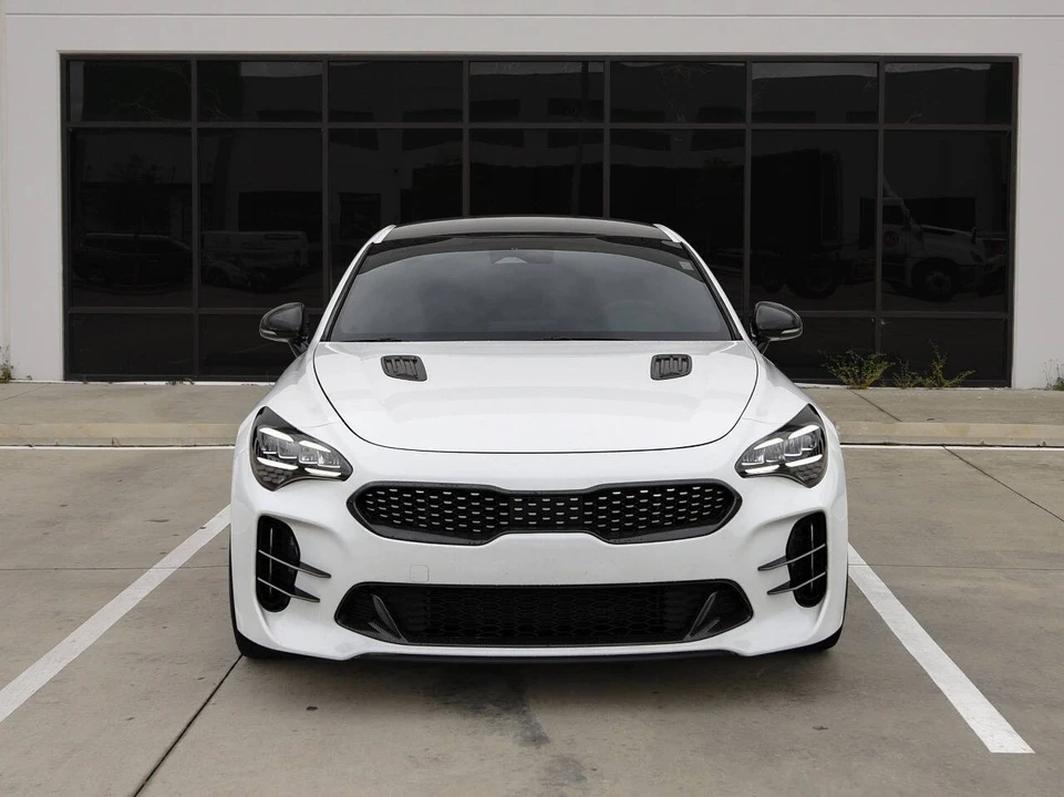 2023 Kia Stinger - Image 4 of 18