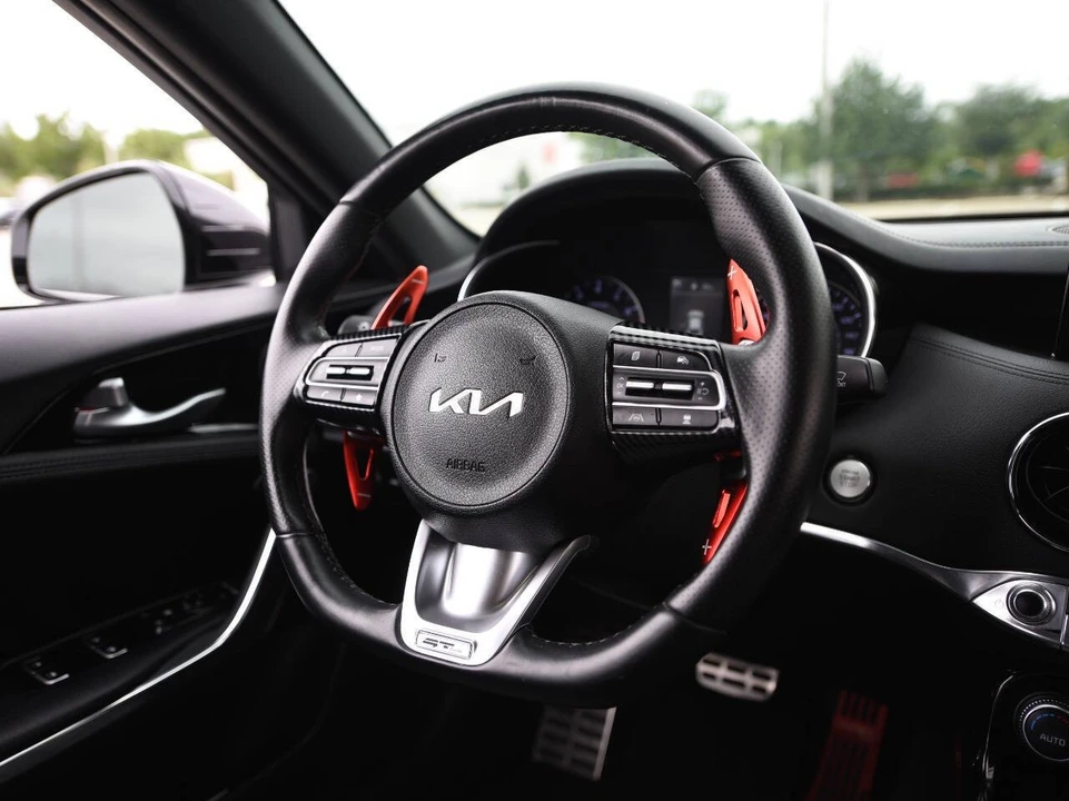 2023 Kia Stinger - Image 18 of 18