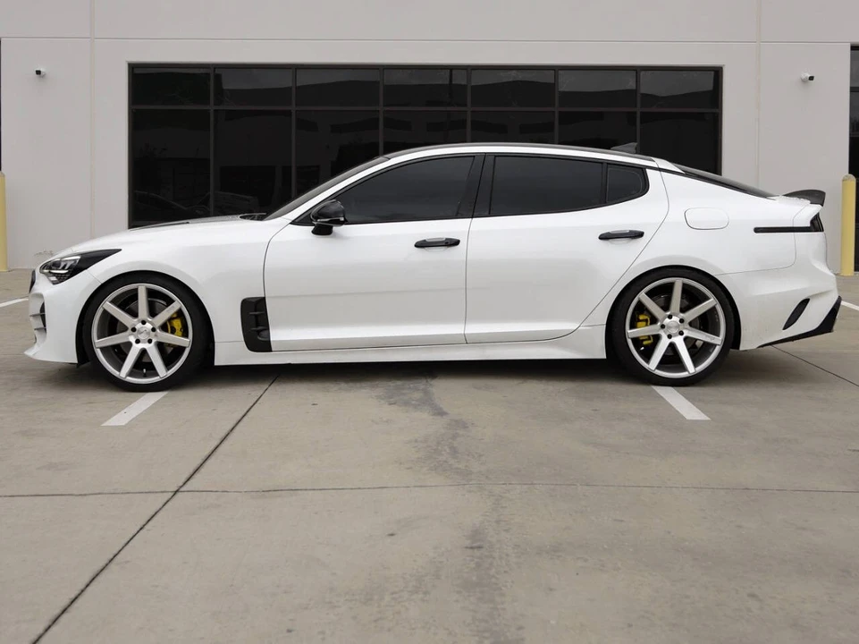 2023 Kia Stinger - Image 6 of 18