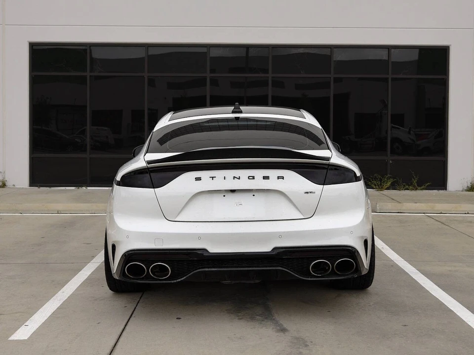 2023 Kia Stinger - Image 9 of 18