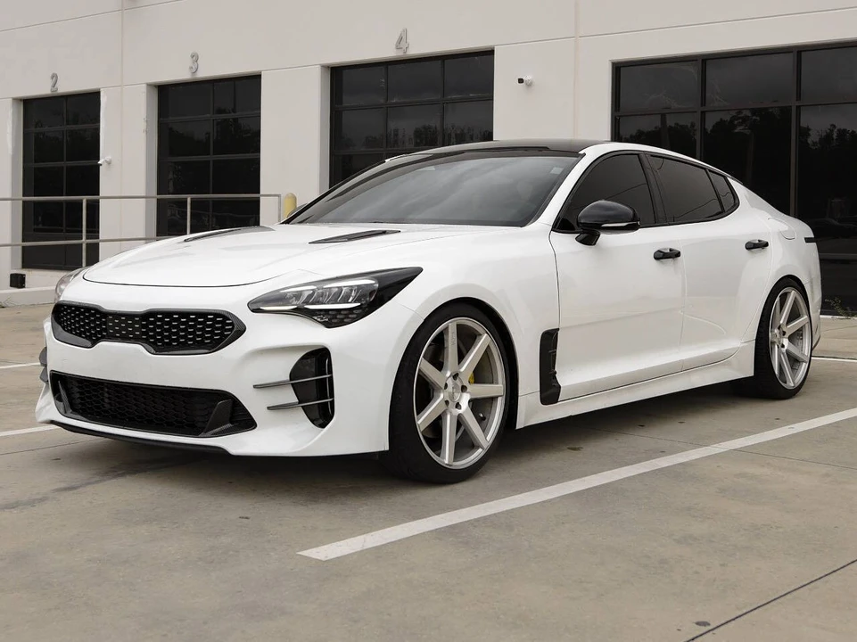 2023 Kia Stinger - Image 5 of 18