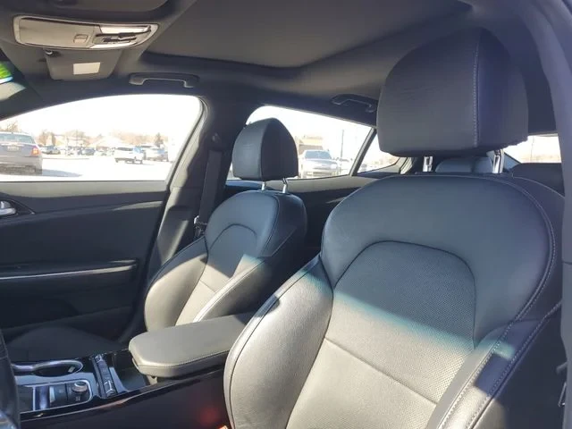 2023 Kia Stinger - Image 8 of 17