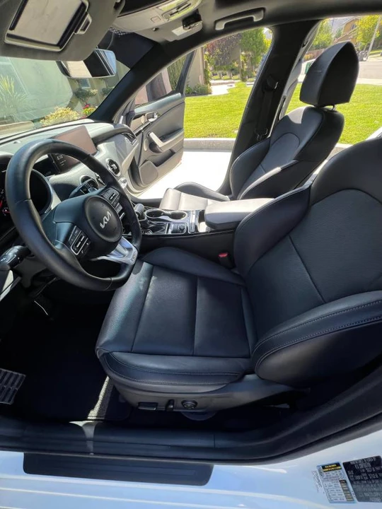 2023 Kia Stinger GT - Image 8 of 13