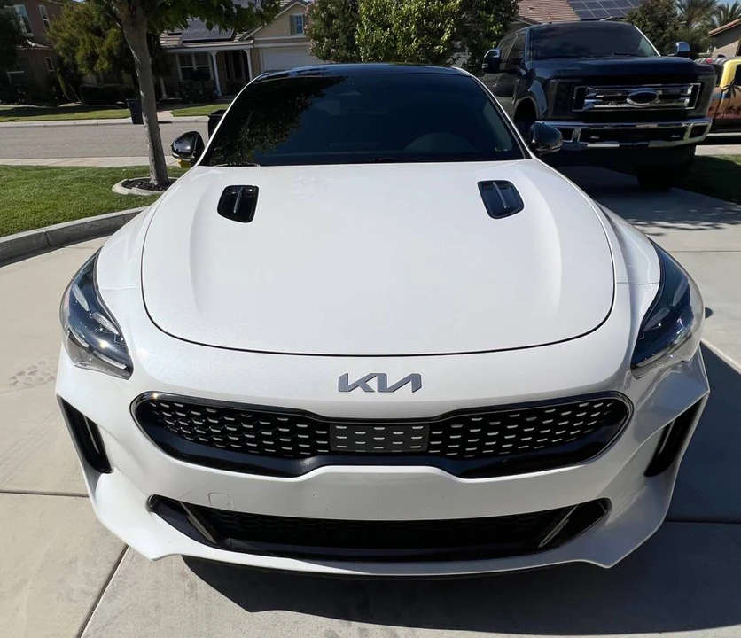 2023 Kia Stinger GT - Image 10 of 13