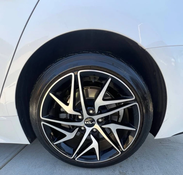 2023 Kia Stinger GT - Image 13 of 13