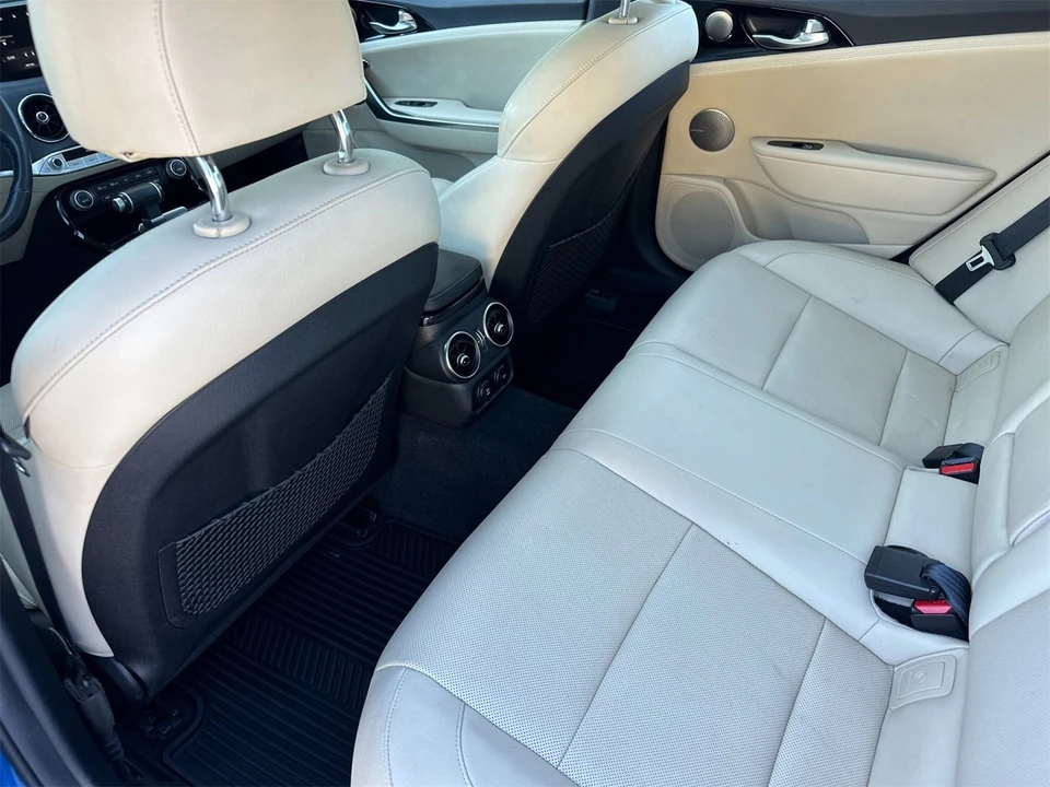 2023 Kia Stinger - Image 12 of 12