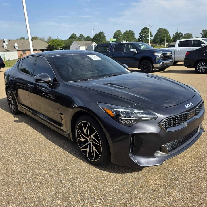 2023 Kia Stinger - Image 2 of 12