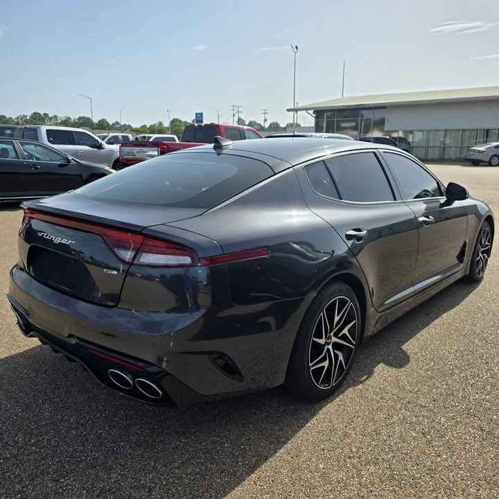 2023 Kia Stinger - Image 8 of 12