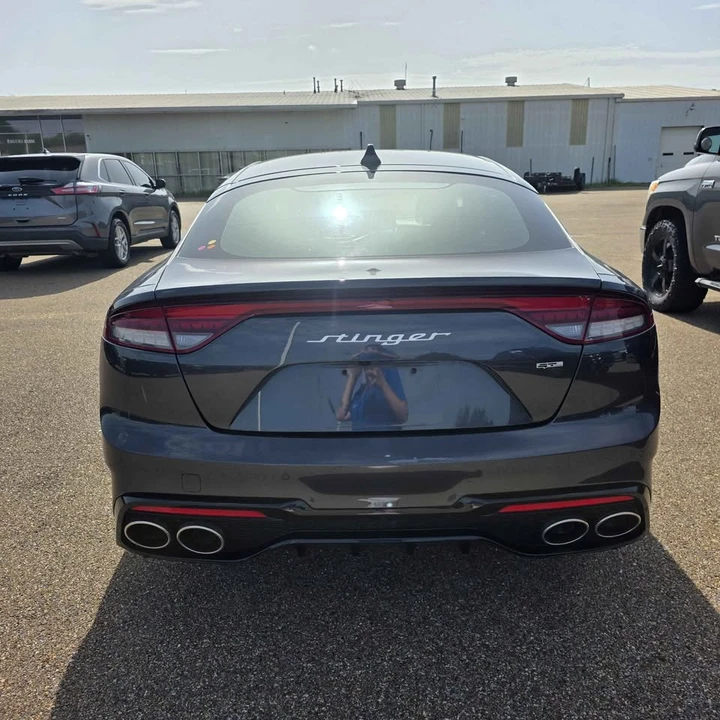 2023 Kia Stinger - Image 7 of 12