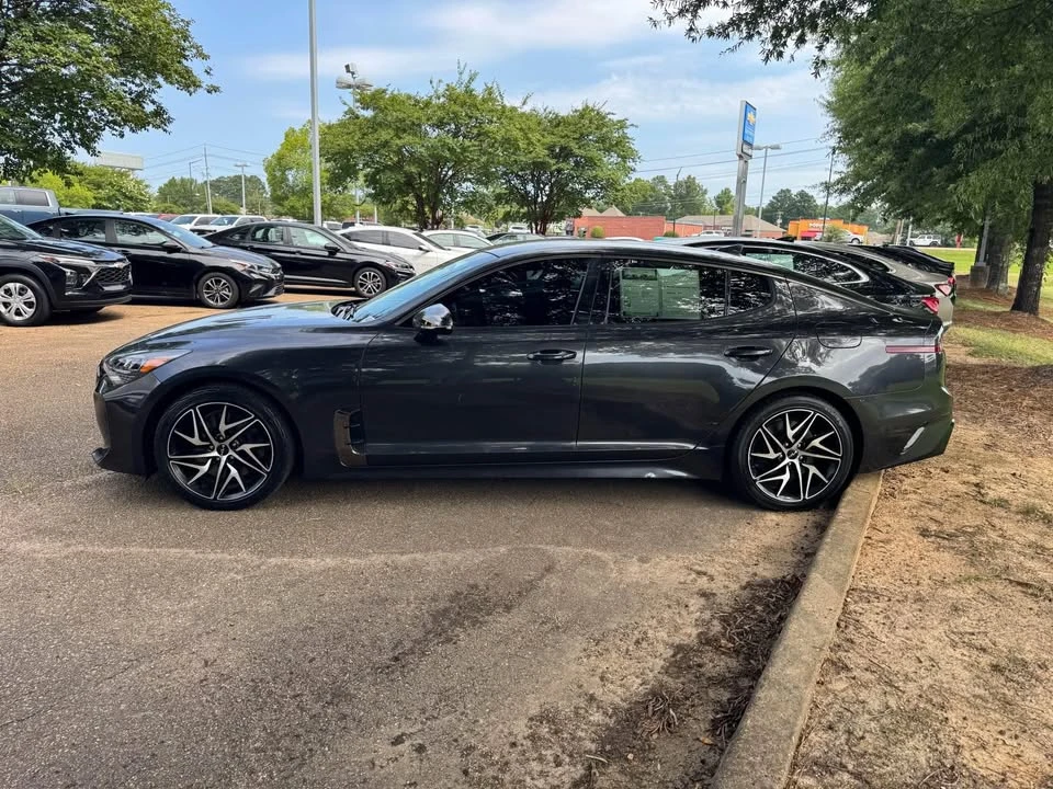 2023 Kia Stinger GT - Image 2 of 4