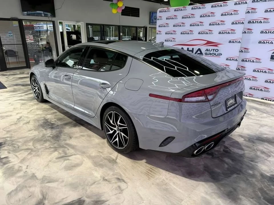 2023 Kia Stinger - Image 10 of 20