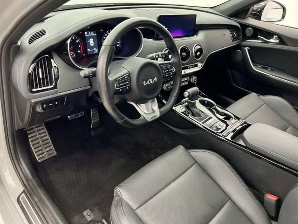 2023 Kia Stinger GT - Image 6 of 10