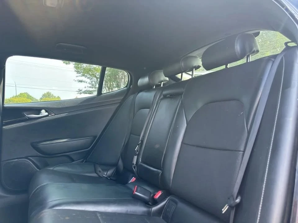 2023 Kia Stinger - Image 11 of 12