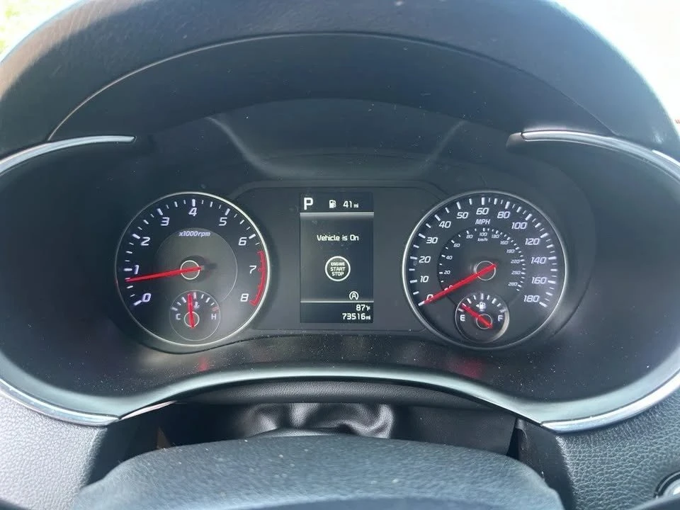 2023 Kia Stinger - Image 10 of 12