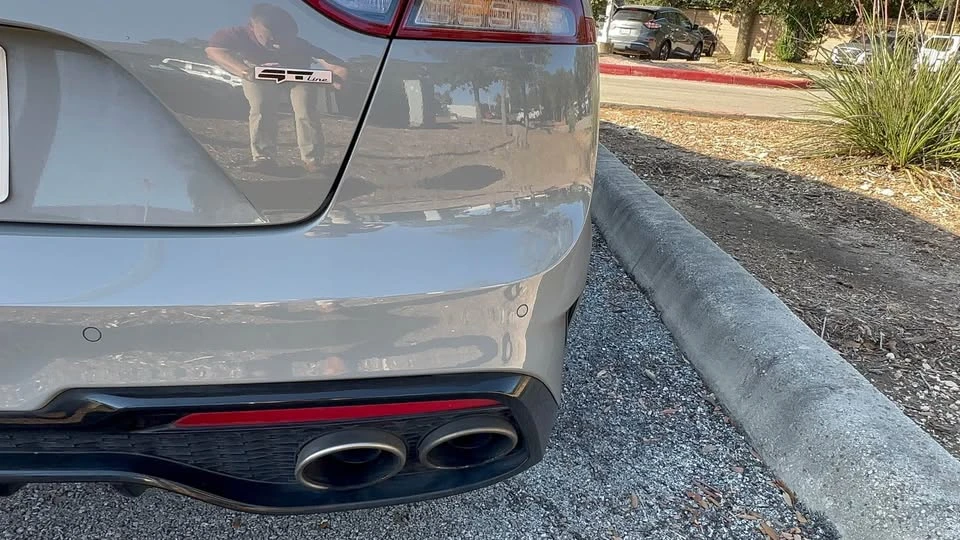 2023 Kia Stinger - Image 4 of 10