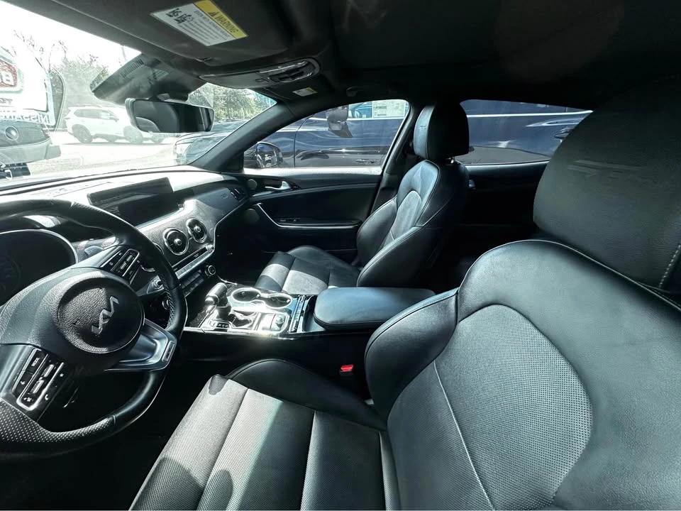 2023 Kia Stinger GT - Image 8 of 9
