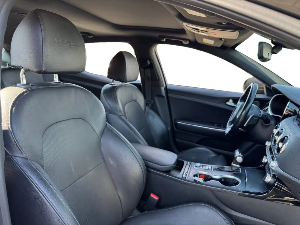2023 Kia Stinger - Image 14 of 20