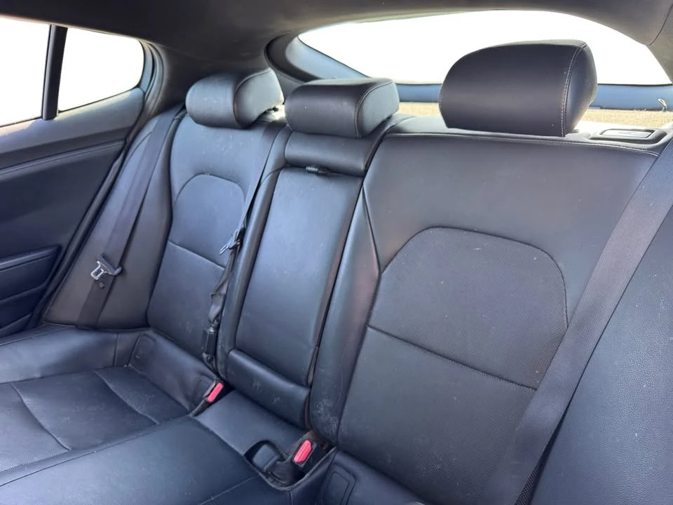 2023 Kia Stinger - Image 13 of 20