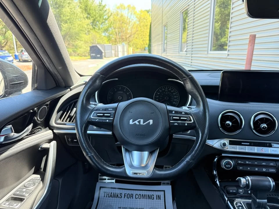 2023 Kia Stinger - Image 15 of 20