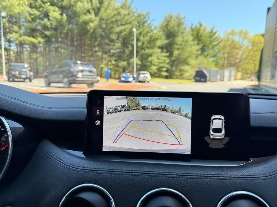 2023 Kia Stinger - Image 9 of 20